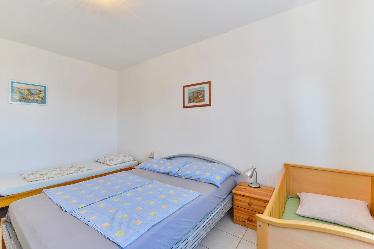 Apartments Gogoljak Vir Exterior photo
