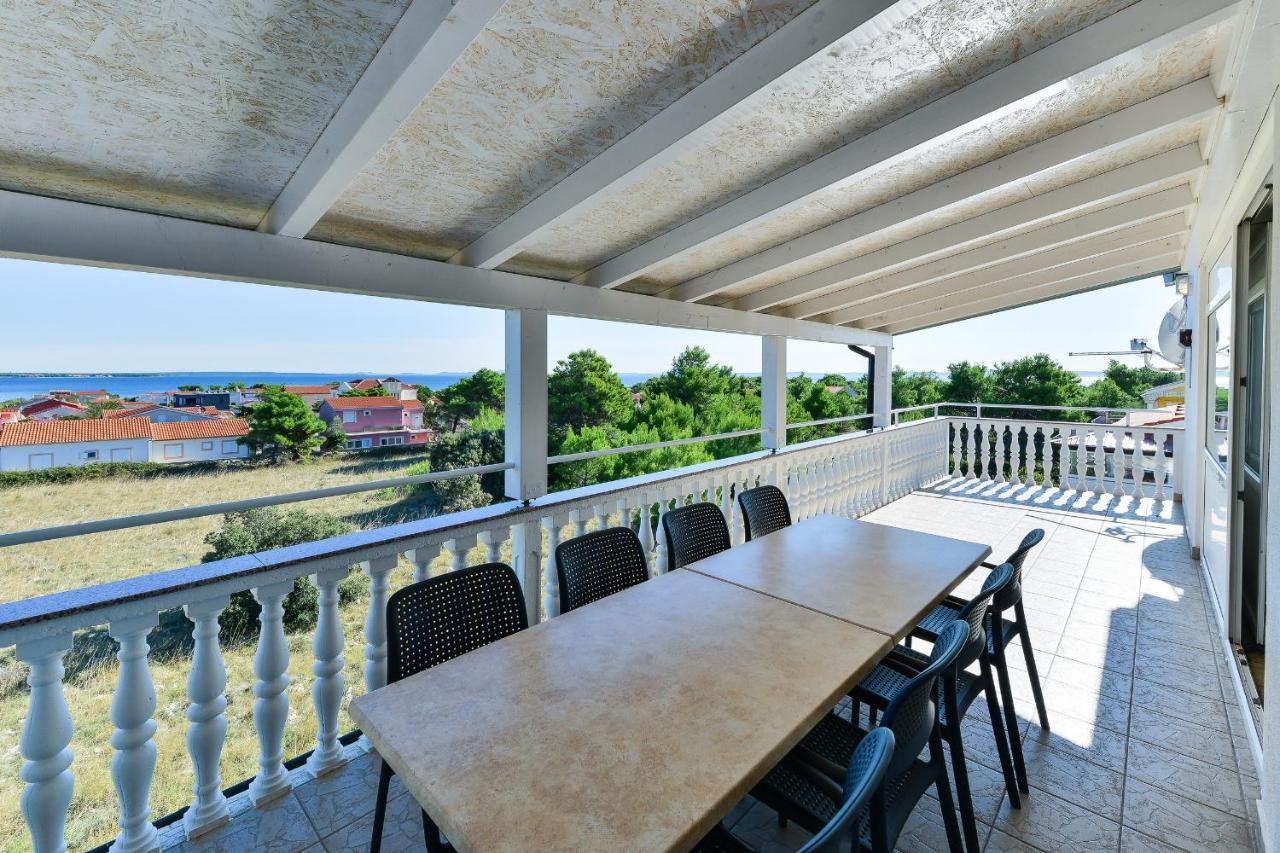 Apartments Gogoljak Vir Exterior photo