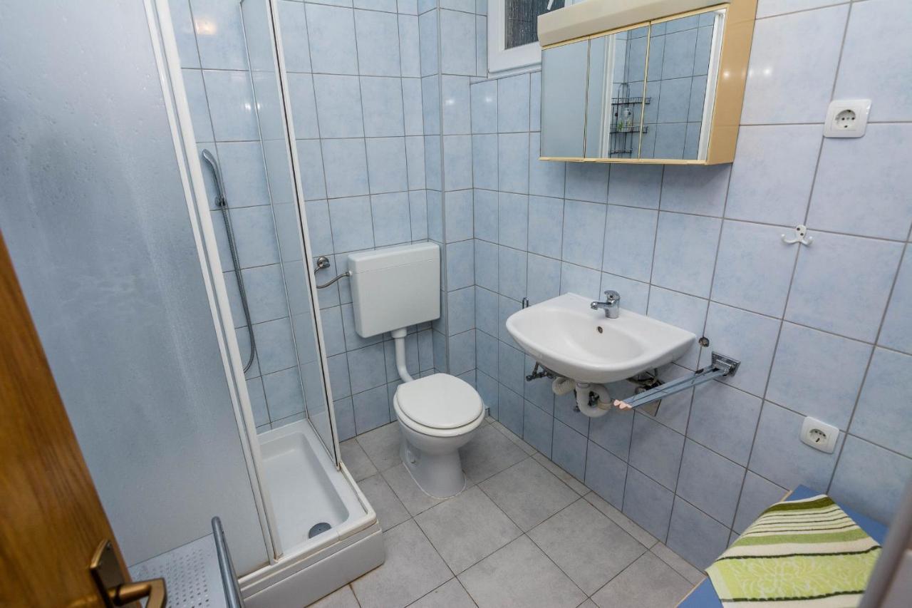 Apartments Gogoljak Vir Exterior photo